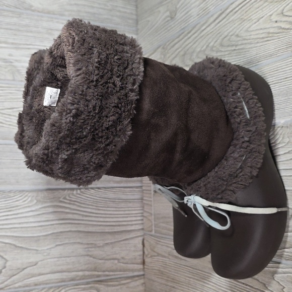 CROCS Nadia Winter Cozy Brown Faux Fur Lined Womens Boots Size 7 - Picture 5 of 14